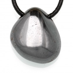 Pendentif Hématite en Pierre Roulée Percée